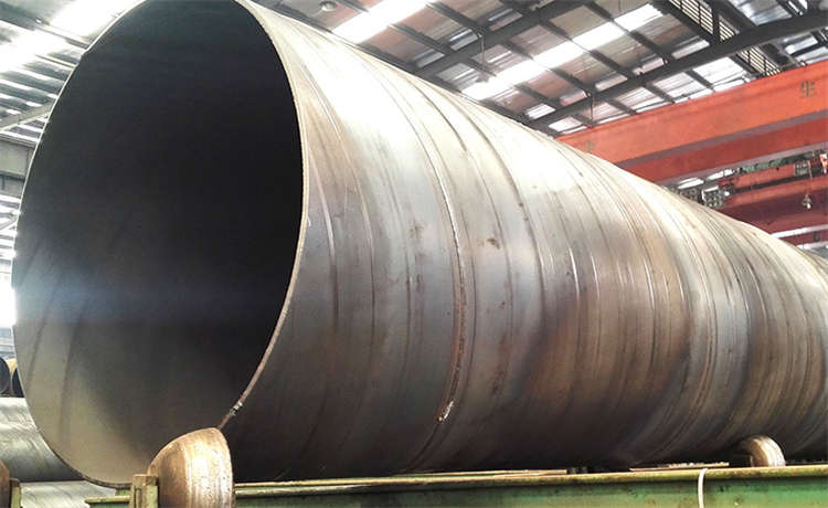 2000mm螺旋焊管，深圳鋼材場(chǎng)環(huán)氧煤瀝青防腐螺旋管，dn1800螺旋管，螺旋鋼管廠商