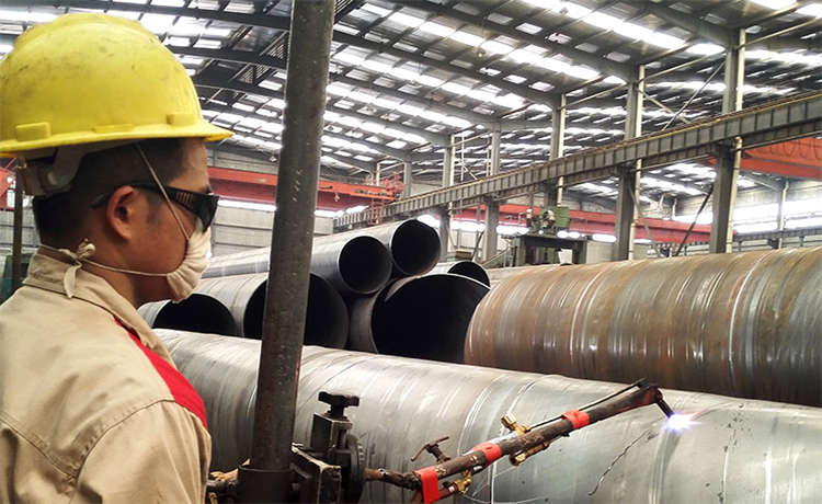 200mm螺旋焊管,DN900mm螺旋鋼管,等邊角鋼批發(fā),鋼材場(chǎng)基礎(chǔ)樁基鋼護(hù)筒